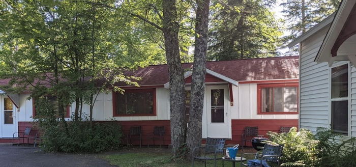 Superior Shores Resort (Johnsons Motel & Resort) - Web Listing (newer photo)